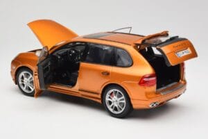 Porsche Cayenne GTS Lava Orange Norev 1:18 187535 Diecast - image 5 of 8