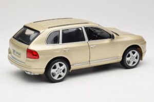 Porsche Cayenne S 955 Beige Maisto 1:18 WAPC2100213 Diecast - image 3 of 8