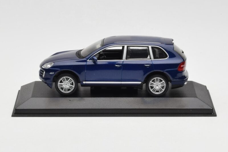 Porsche Cayenne S Blue Minichamps 1:43 Porsche Cayenne S Blue Minichamps 1:43 WAP02061217 Diecast