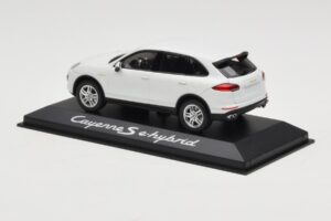 Porsche Cayenne 958 S e-Hybrid White Minichamps 1:43 WAP0200040E Diecast - image 3 of 4