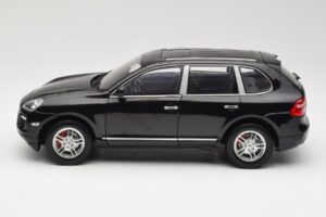 Porsche Cayenne Turbo 957 Black Norev 1:18 WAP02112317 Diecast - image 4 of 8