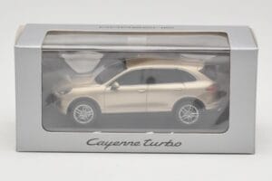 Porsche Cayenne 958 Turbo Gold Minichamps 1:43 WAP0200050E Diecast - image 4 of 4