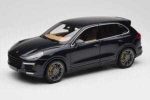 Porsche Cayenne Turbo S 958 Blue Metallic Minichamps 1:18 110064001 Diecast