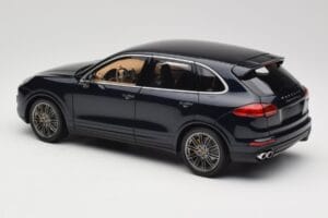 Porsche Cayenne Turbo S 958 Blue Metallic Minichamps 1:18 110064001 Diecast - image 7 of 8