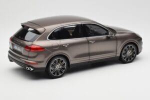 Porsche Cayenne E2 Turbo S Umbra Metallic Minichamps 1:18 WAP0213020F Diecast - image 3 of 8