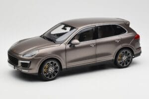 Porsche Cayenne E2 Turbo S Umbra Metallic Minichamps 1:18 WAP0213020F Diecast