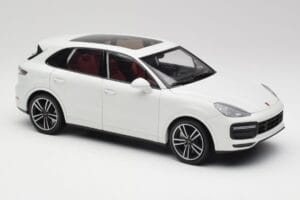 Porsche Cayenne 9YA Turbo White Metallic Minichamps 1:18 155042560 Diecast - image 6 of 8
