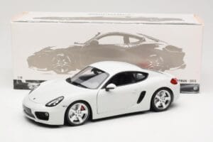 Porsche Cayman 981 White Minichamps 1:18 113062221 Diecast - image 8 of 8