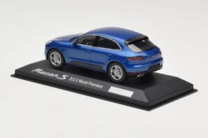 Porsche Macan 95B S Blue World Premiere Minichamps 1:43 WAP0201550E Diecast - image 3 of 4