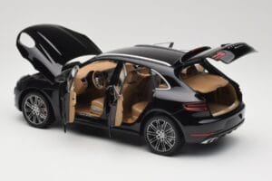 Porsche Macan Turbo 95B Black Metallic Minichamps 1:18 110062502 Diecast - image 5 of 8