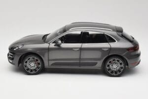 Porsche Macan Turbo 95B Grey Metallic Minichamps 1:18 110062501 Diecast - image 4 of 8