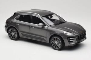 Porsche Macan Turbo 95B Grey Metallic Minichamps 1:18 110062501 Diecast - image 6 of 8