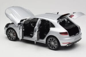 Porsche Macan Turbo 95B Silver Minichamps 1:18 110062504 Diecast - image 7 of 8