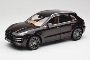 Porsche Macan 95B Turbo Mahogany Metallic Minichamps 1:18 110062500 Diecast