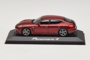 Porsche Panamera 970 4 Red Metallic Minichamps 1:43 WAP0201250E Diecast