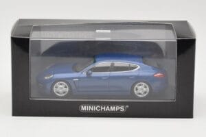 Porsche Panamera 970 4S Blue Metallic Minichamps 1:43 WAP0200419 Diecast - image 3 of 3