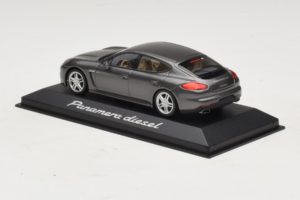 Porsche Panamera 970 Diesel Grey Metallic Minichamps 1:43 WAP0202300E Diecast - image 3 of 4