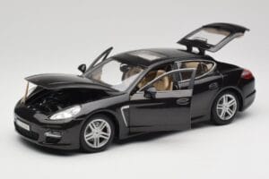 Porsche Panamera Turbo 970 Black Maisto 1:18 36197 Diecast - image 2 of 8