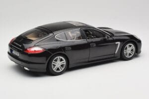 Porsche Panamera Turbo 970 Black Maisto 1:18 36197 Diecast - image 3 of 8