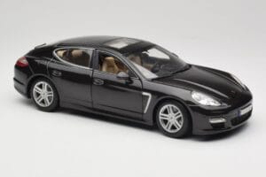 Porsche Panamera Turbo 970 Black Maisto 1:18 36197 Diecast - image 6 of 8