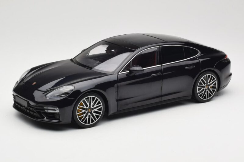 Porsche Panamera 971 Turbo S Blue Metallic Minichamps 1:18 Porsche Panamera 971 Turbo S Blue Metallic Minichamps 1:18 113061075 Diecast