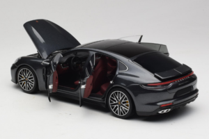 Porsche Panamera 971 Turbo S Grey Metallic Minichamps 1:18 113061073 Diecast - image 5 of 8