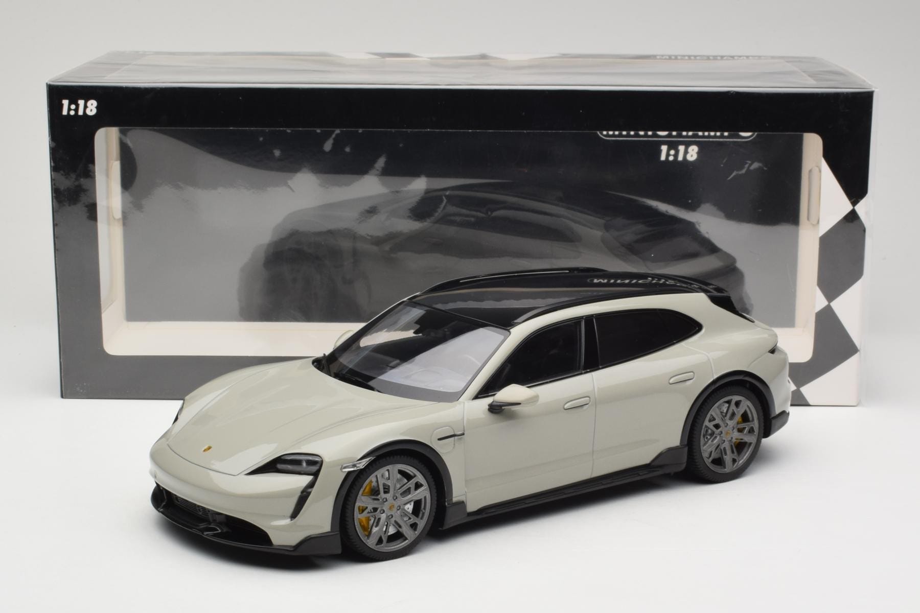 Porsche Taycan Cross Turismo Turbo S Chalk Grey Minichamps 1:18