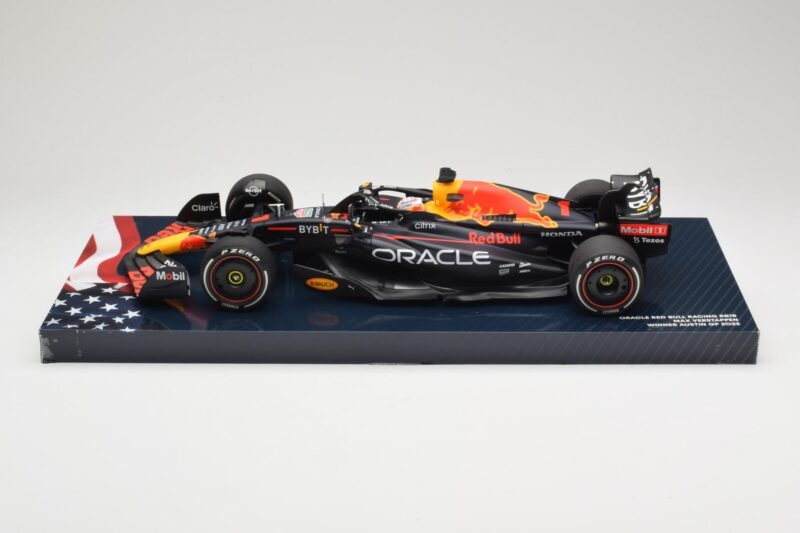 Red Bull Racing RB18 #1 M. Verstappen Winner Austin GP 2022 Minichamps 1:18 113222901 Diecast