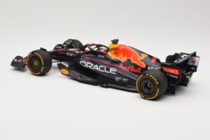 Red Bull Racing RB18 #1 M. Verstappen Winner Miami GP 2022 Minichamps 1:18 110220501 Diecast - image 5 of 6