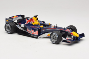 Red Bull RB1 Cosworth #15 C. Klien Red Bull Racing Showcar 2005 Minichamps 1:18 100050085 Diecast - image 4 of 7