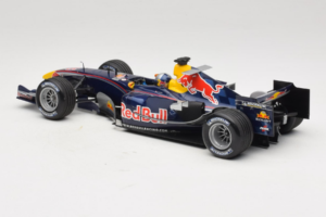Red Bull RB1 Cosworth #15 C. Klien Red Bull Racing Showcar 2005 Minichamps 1:18 100050085 Diecast - image 5 of 7