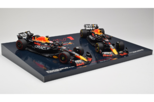 Red Bull RB19 Honda RBPT #1 M. Verstappen Oracle Red Bull Racing Qatar Grand Prix World Champion 2023 Minichamps 1:18 1122318 - image 3 of 6