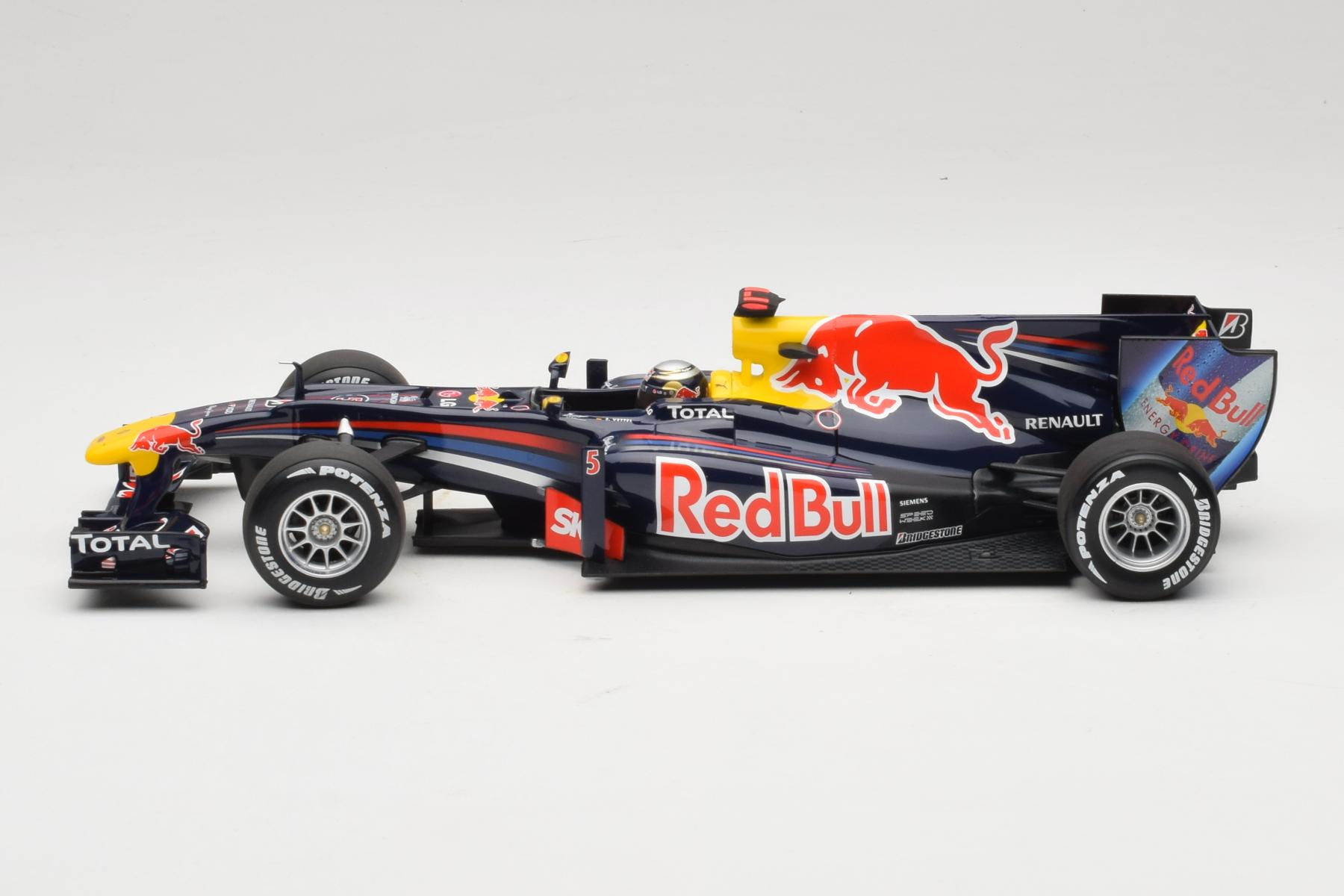 Red Bull RB6 #5 Vettel Brazil 2010 Winner 1:18