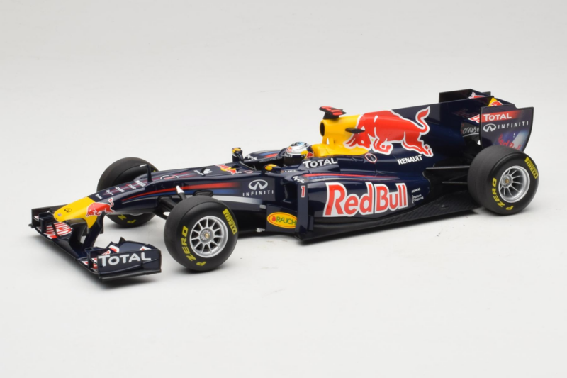 Red Bull RB7 Renault #1 S. Vettel Red Bull Racing Showcar 2011 Minichamps 1:18 Red Bull RB7 Renault #1 S. Vettel Red Bull Racing Showcar 2011 Minichamps 1:18 110110071-1 Diecast