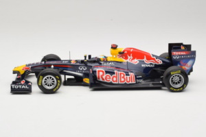 Red Bull RB7 Renault #1 S. Vettel Red Bull Racing World Champion 2011 Minichamps 1:18 110110001 Diecast - image 3 of 6