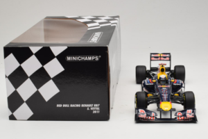 Red Bull RB7 Renault #1 S. Vettel Red Bull Racing World Champion 2011 Minichamps 1:18 110110001 Diecast - image 6 of 6