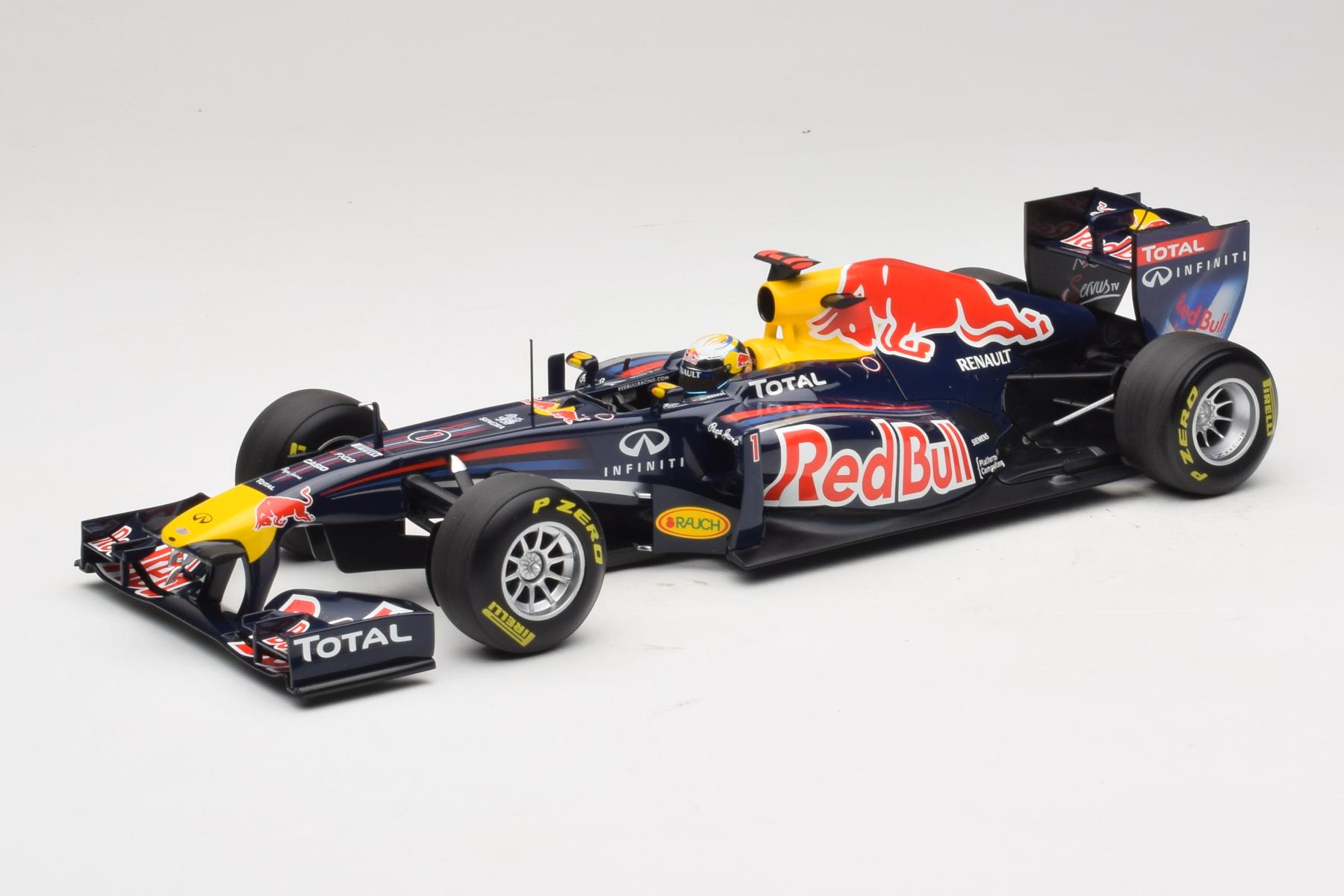 〔未開封〕MINICHAMPS 1/18レッドブル 2011 ベッテルRB7 Red Bull RB7 #1 Vettel World Champion 1:18 2011
