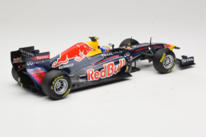 Red Bull RB7 Renault #2 M. Webber Red Bull Racing Showcar 2011 Minichamps 1:18 110110002 Diecast - image 2 of 7