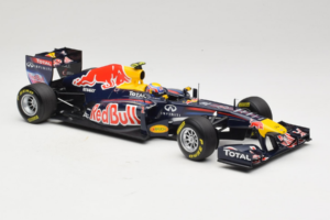 Red Bull RB7 Renault #2 M. Webber Red Bull Racing Showcar 2011 Minichamps 1:18 110110002 Diecast - image 4 of 7