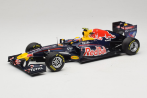 Red Bull RB7 Renault #2 M. Webber Red Bull Racing Showcar 2011 Minichamps 1:18 110110002 Diecast
