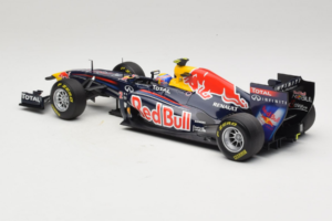 Red Bull RB7 Renault #2 M. Webber Red Bull Racing Showcar 2011 Minichamps 1:18 110110002 Diecast - image 5 of 7