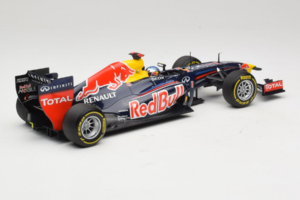 Red Bull RB8 Renault #1 S. Vettel Red Bull Racing Showcar 2012 Minichamps 1:18 110120071 Diecast - image 2 of 7