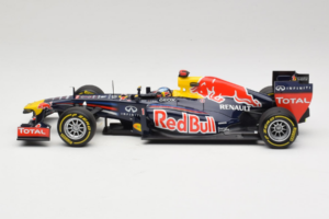 Red Bull RB8 Renault #1 S. Vettel Red Bull Racing Showcar 2012 Minichamps 1:18 110120071 Diecast - image 3 of 7