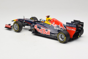 Red Bull RB8 Renault #1 S. Vettel Red Bull Racing Showcar 2012 Minichamps 1:18 110120071 Diecast - image 5 of 7
