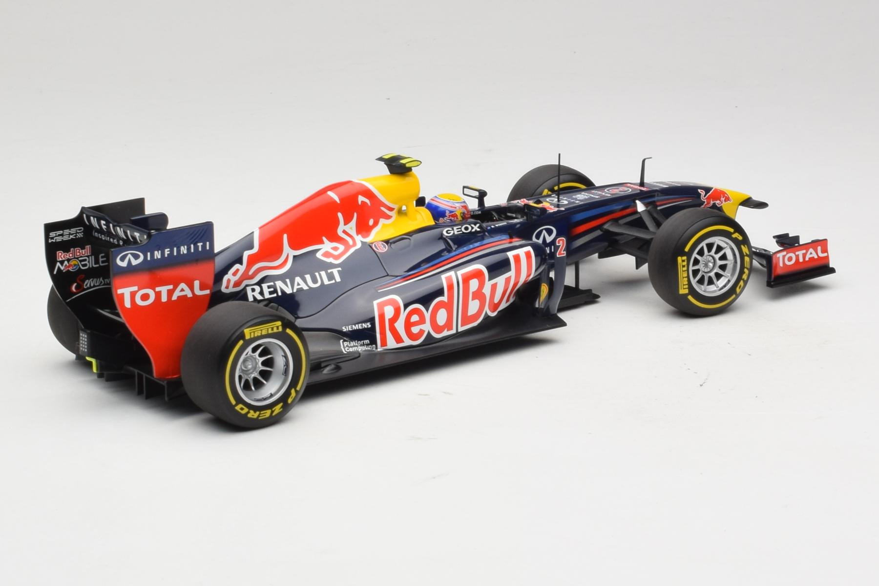 Minichamps Red Bull RB8 Webber Showcar 1:18 Diecast