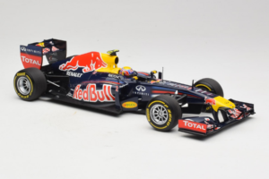 Red Bull RB8 Renault #2 M. Webber Red Bull Racing Showcar 2012 Minichamps 1:18 110120072 Diecast - image 4 of 7