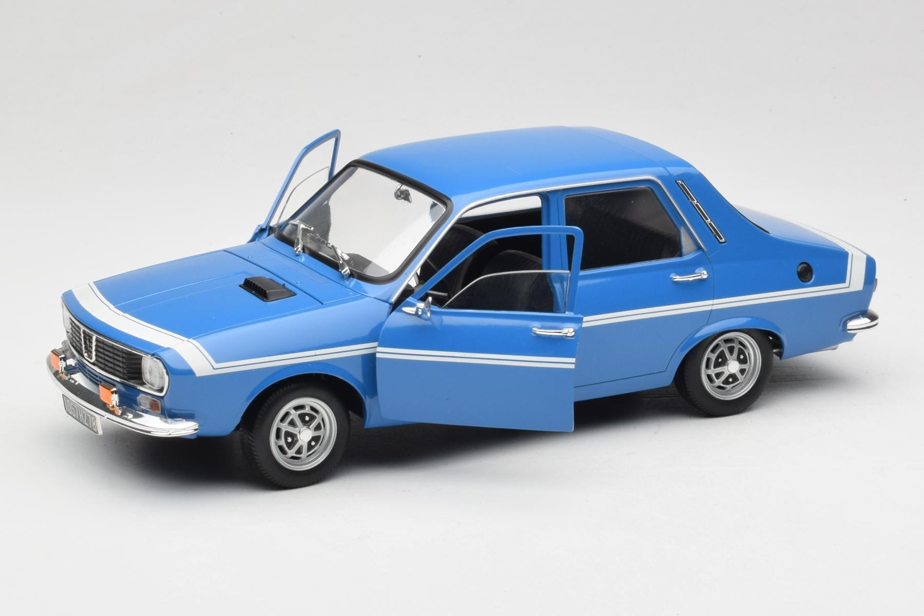 Solido Renault 12 Gordini 1:18 Blue Diecast Sedan