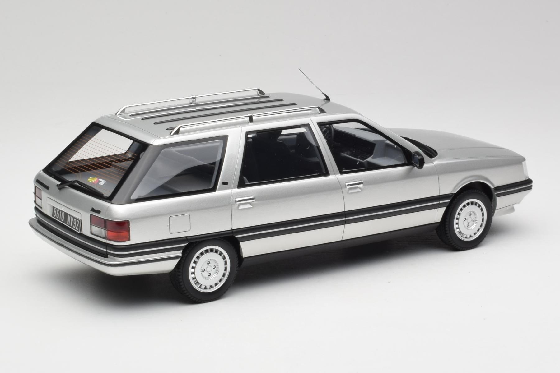 Renault 21 Nevada Silver Metallic Otto 1:18