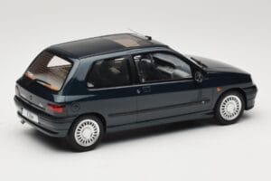 Renault Clio Baccara 1.8 Abyss Green Otto 1:18 OT1157 Resin - image 2 of 6