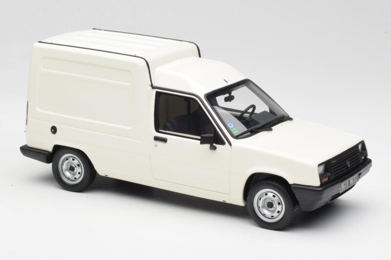 Renault Express White Otto 1:18 OT466 Resin